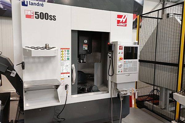 Haas UMC 500SS - Machine op voorraad